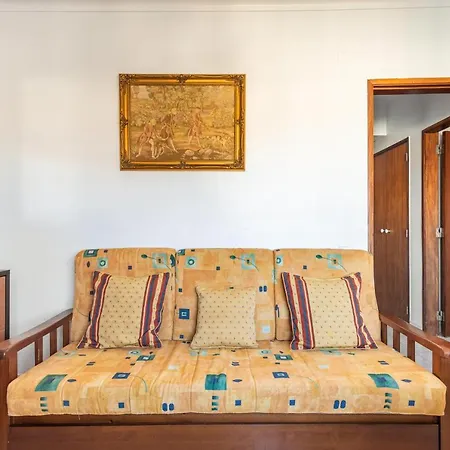 Apartment Isabel Dream Iii, 400m From The Train