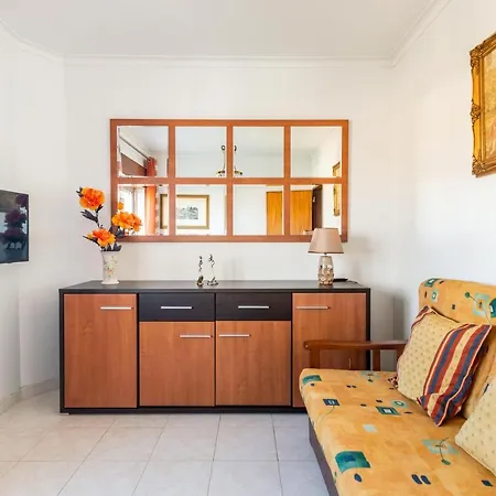 Isabel Dream Iii, 400m From The Train * Rinchoa