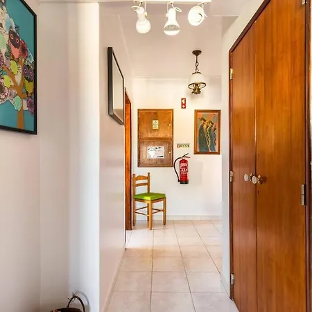 Apartment Isabel Dream Iii, 400m From The Train *