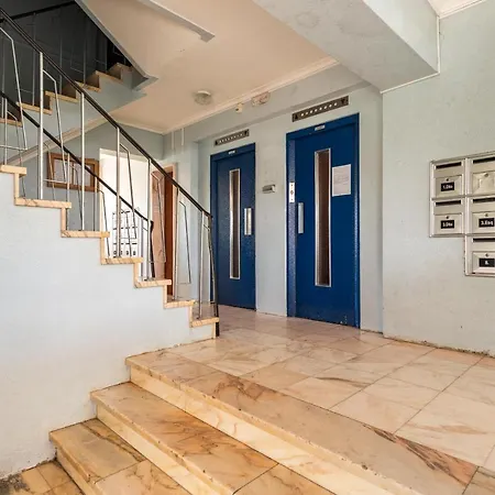 Isabel Dream Iii, 400m From The Train * Rinchoa