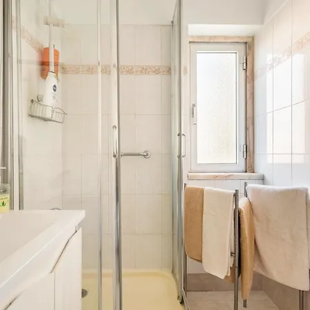 Appartement Isabel Dream Iii, 400m From The Train *